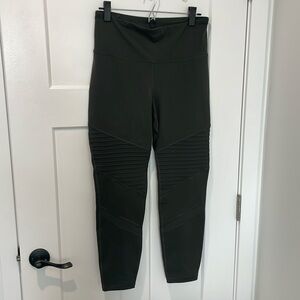 Olive green leggings.